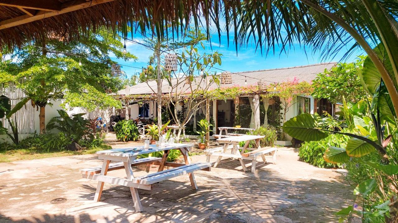Beanbag Bintan Backpacker Vandrerhjem Kangkakawal Eksteriør bilde